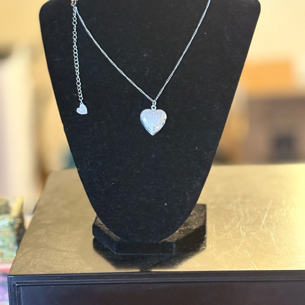 Chic Silver Heart Locket Necklace
